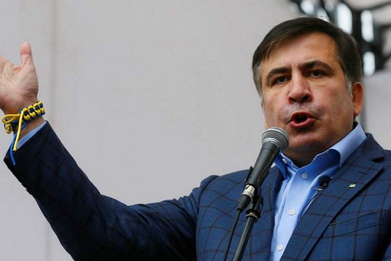 Саакашвили использует юридические казусы, чтобы остаться в Украине – политолог