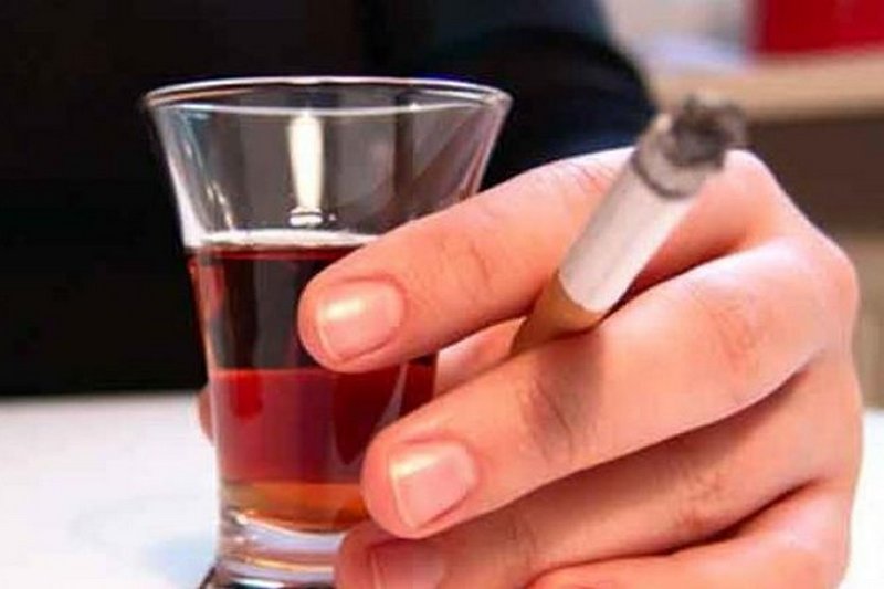 В Украине резко подорожают сигареты и алкоголь