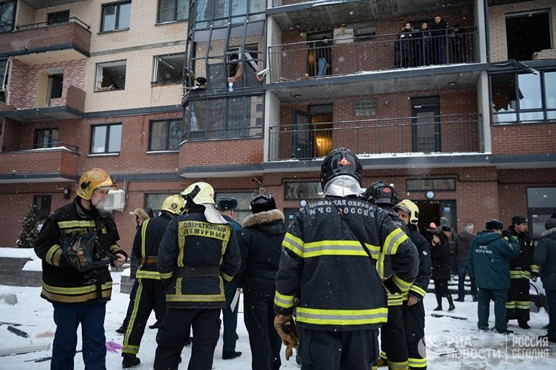 Третий случай за неделю: в жилом доме в Петербурге взорвался газовый баллон