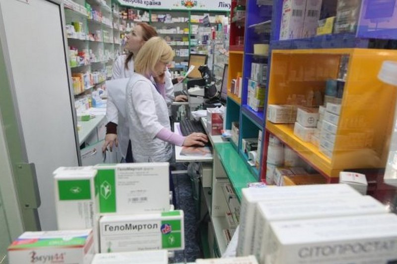 ТОП-10 продаж в аптеках: лекарствами считаются только три