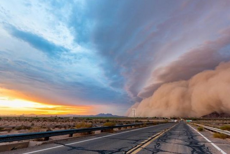 В Аризоне прошла мощная песчаная буря