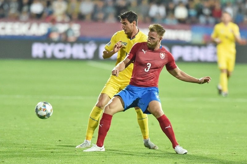 УЕФА проведет расследование по матчу Чехия – Украина