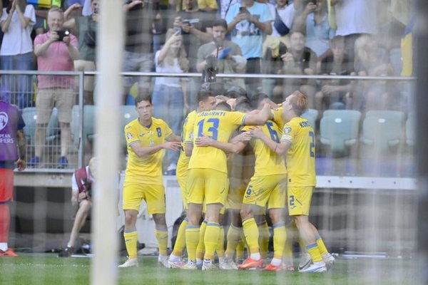 Италия – Украина: где смотреть и ставки букмекеров на матч отбора Евро-2024