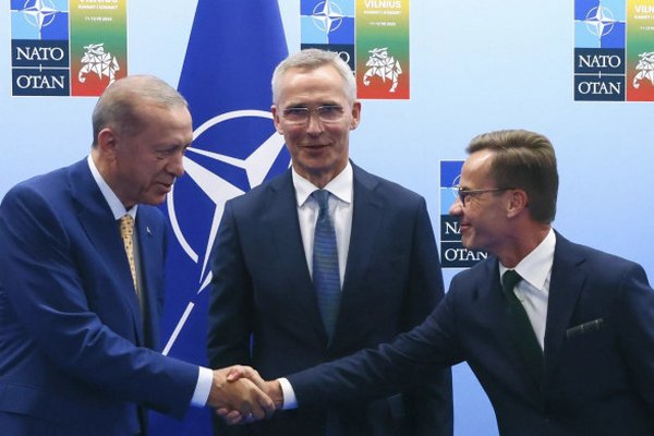 Турция откладывает принятие решения по заявке Швеции на членство в НАТО