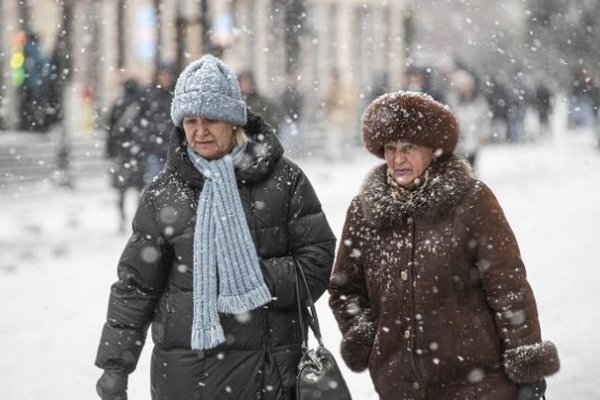 Часть Украины накроет сильный снег и метель: прогноз погоды на выходные