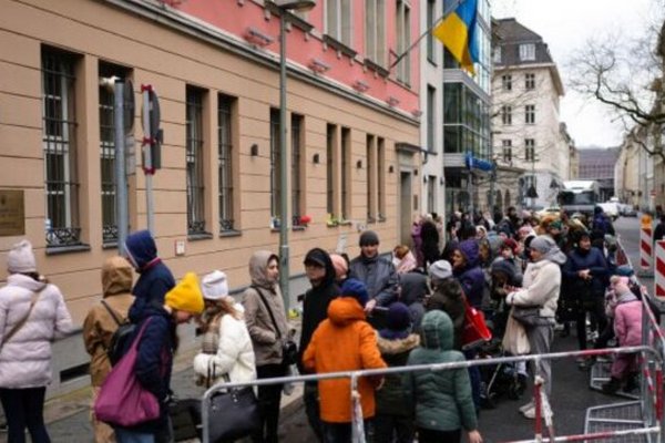 Украинцам за границей дадут от 25 до 40 тысяч гривен: какие условия помощи