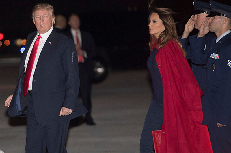 Мелания Трамп отказалась фотографироваться с мужем на фоне скандала с его изменами