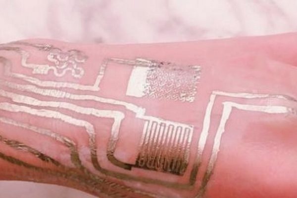 Новые биометрические датчики, отпечатанные непосредственно на коже человека без нагрева