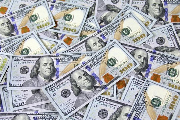 В Казахстане запретили покупать доллары: названа причина