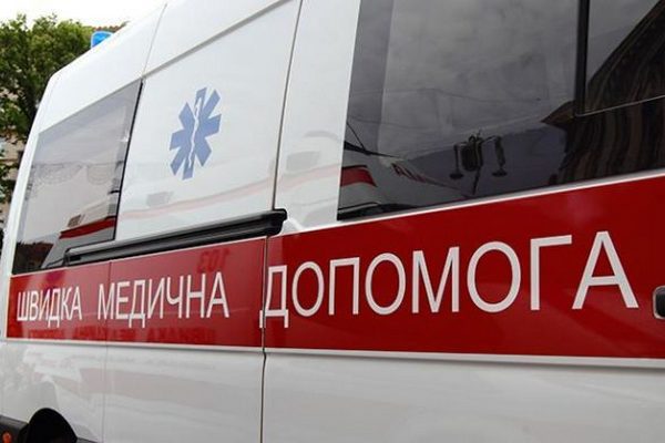 В Харькове неизвестные напали на мужчину, ударили кирпичом по лицу и скрылись