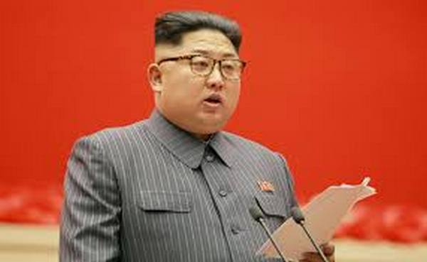 КНДР: Ким Чен Ын определил экономическую политику на заседании Политбюро