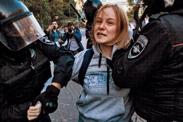 В России хотят ужесточить наказание за неповиновение полиции