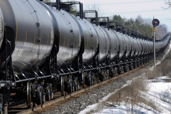 Украина резко сократила расходы на импортные нефтепродукты
