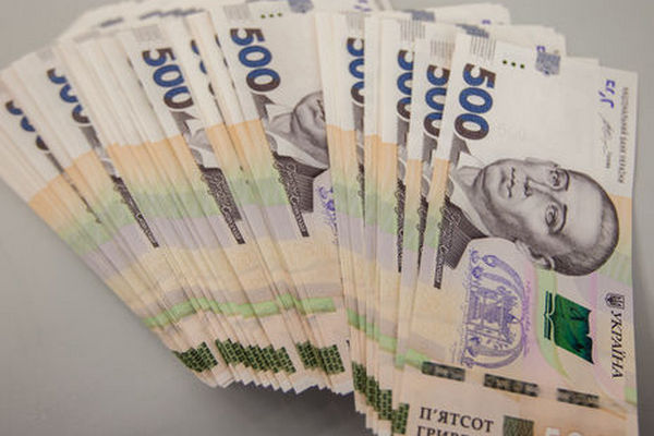 На Луганщине женщина отдала мошеннику 25 тысяч гривень