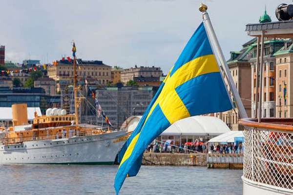 Шведский депутат заявил о необходимости поддержать демократию в Украине