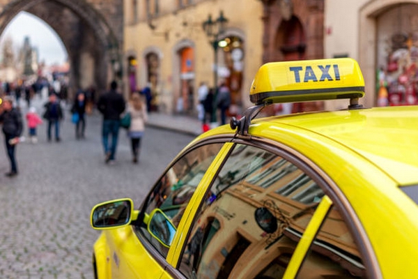 Причины популярности такси в Днепре