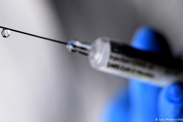 Стала известна новая дата начала вакцинации в Украине