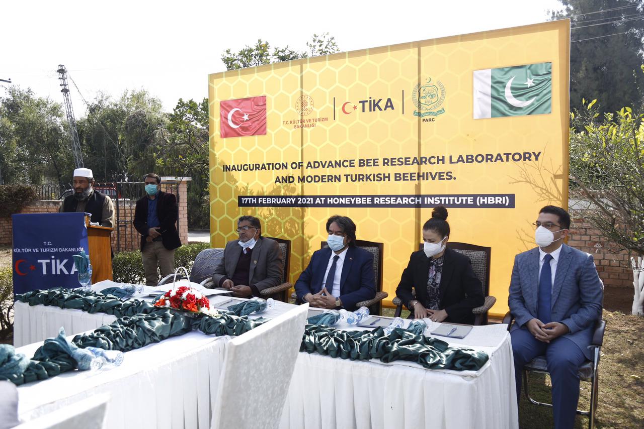 Турция открывает лабораторию по исследованию меда в Пакистане