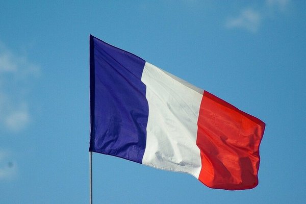 Франция преодолела рецессию и ожидает роста ВВП