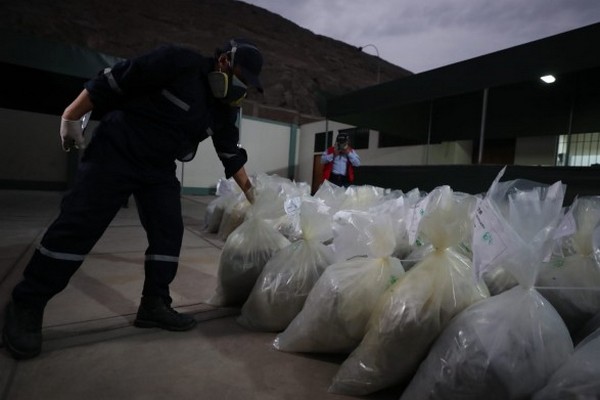 В Перу сожгли более 20 тонн наркотиков