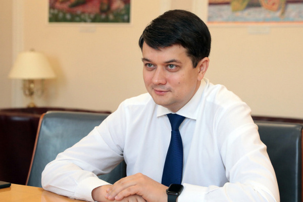 Разумков не поддерживает двойное гражданство в Украине