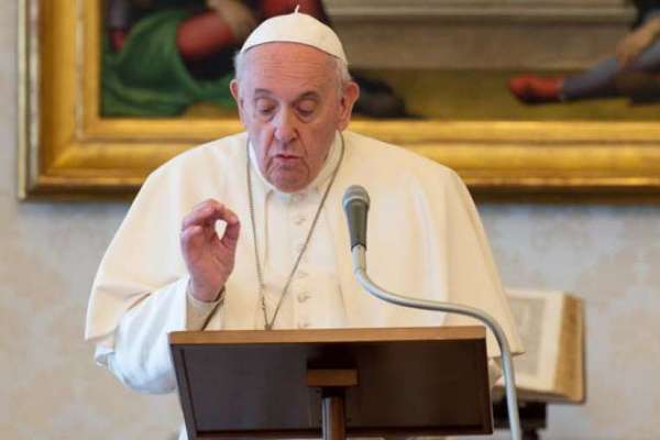 Папа Римский урезал зарплату кардиналам