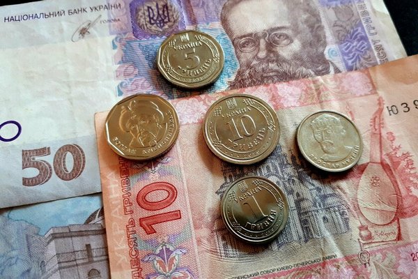 Кабмин изменил порядок индексации доходов украинцев: кого коснется