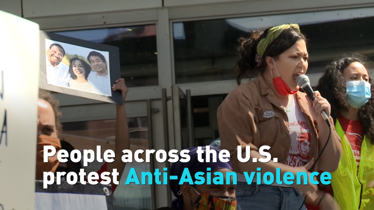 Люди в США протестуют против антиазиатского насилия