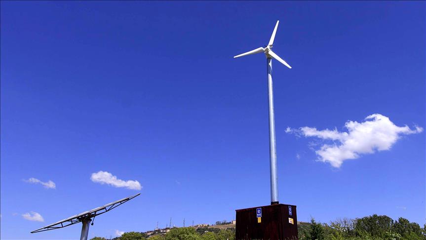 В Узбекистане началось строительство первой ветряной электростанции