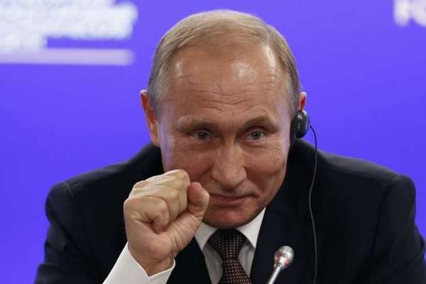 Путин подписал закон о своем праве избираться еще на два срока