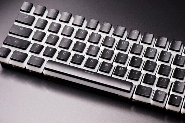 В США создали клавиатуру, позволяющую печатать в шесть раз быстрее