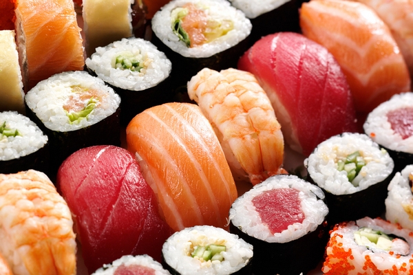 Покупка вкусных свежих суши: какой ресторан в Днепре выбрать?