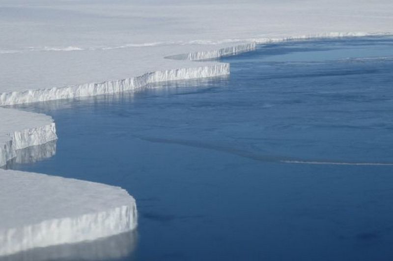 Льды в Антарктике тают с рекордной скоростью