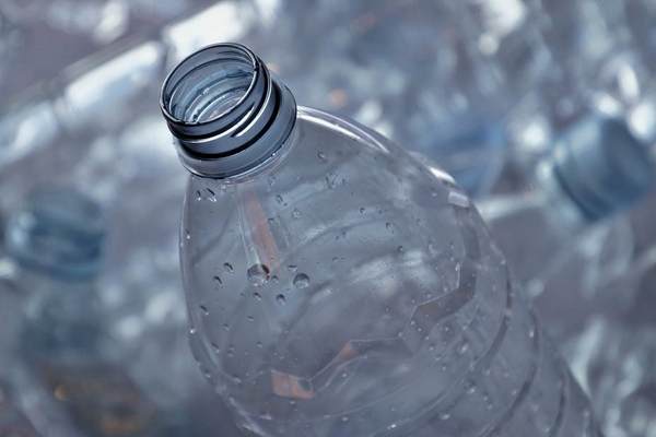Ученые нашли способ превращать использованный пластик в топливо