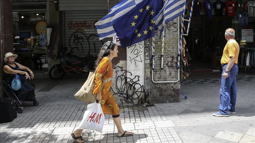Комиссия ЕС одобрила помощь Греции на сумму более 979 миллионов долларов