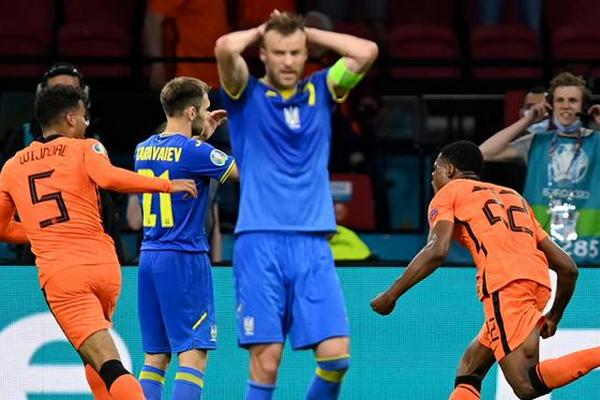 Украина проиграла Нидерландам со счетом 2:3 в матче футбольного Евро-2020