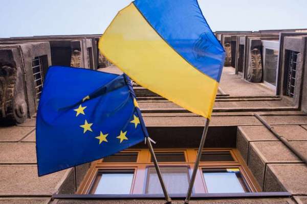 Шмыгаль анонсировал еще пять безвизов ЕС для Украины
