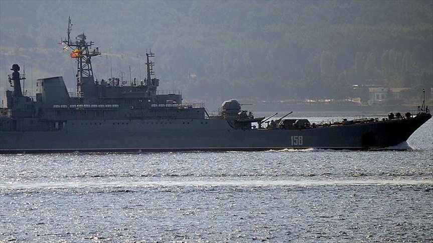 Корабль ВМФ Великобритании зашел в территориальные воды России