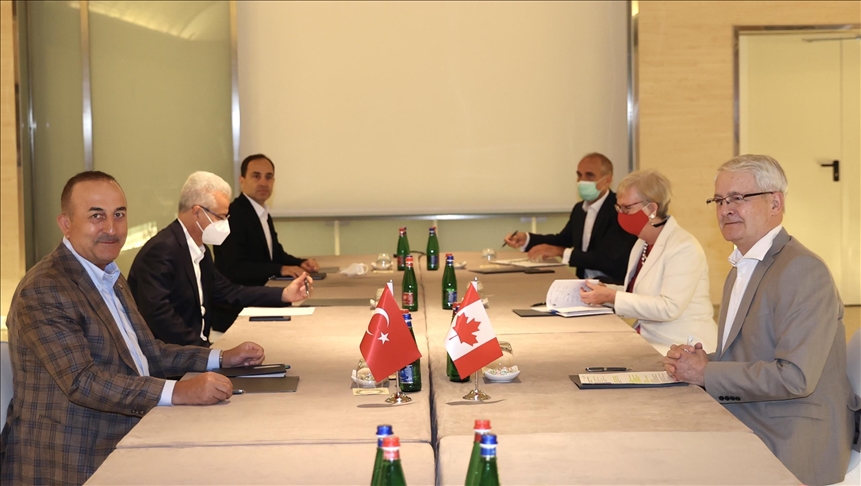 Министр иностранных дел Турции встретился с коллегами из Канады и Литвы