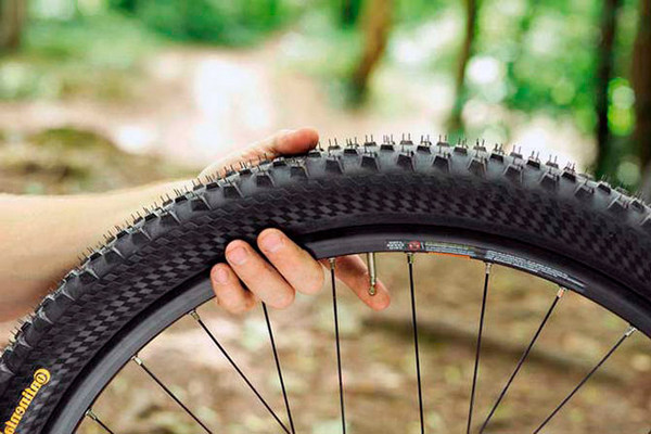 Почему нужно следить за давлением в шинах велосипеда