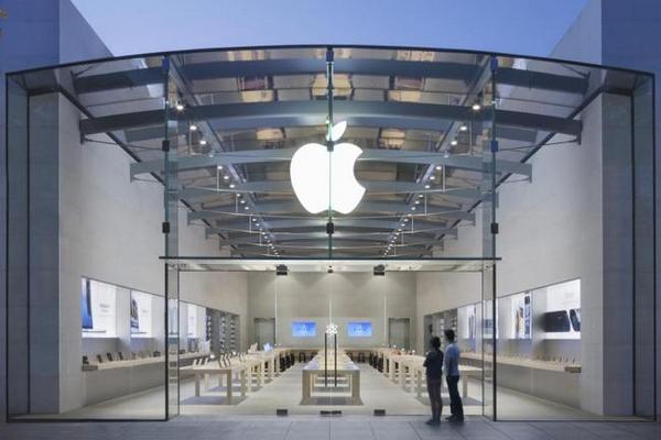 Акции Apple побили новый рекорд
