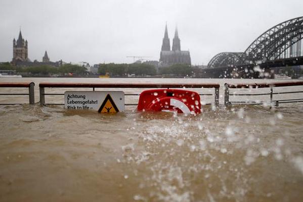 В Германии из-за наводнения минимум шестеро погибших