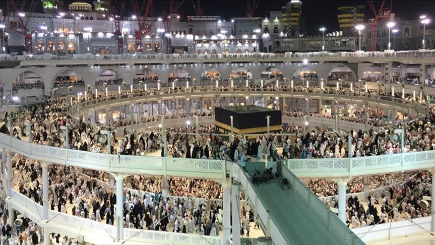 Мусульманские паломники прибывают в Мекку для второго сокращенного хаджа на фоне пандемии