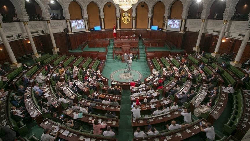 Новое правительство Туниса приведено к присяге
