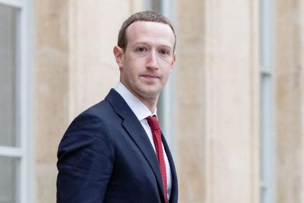 Цукерберг обещает перестроить Facebook с расчетом на молодежь