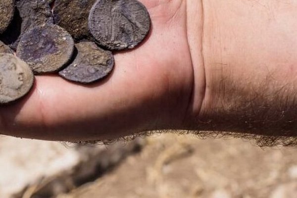 На ферме в Израиле нашли древний клад и потайные туннели