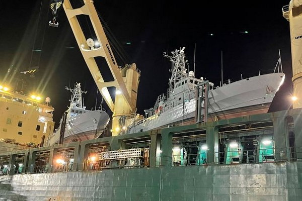Помогут укрепить безопасность в море: США передали Украине два патрульных катера