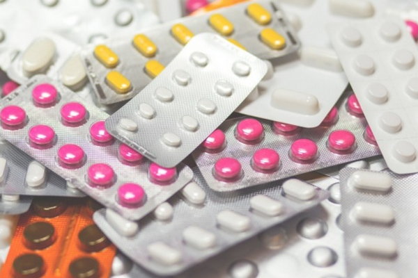 Минздрав призывает не принимать антибиотики для профилактики COVID-19