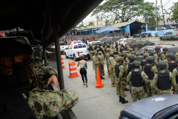 Беспорядки в тюрьме Эквадора: 68 погибших