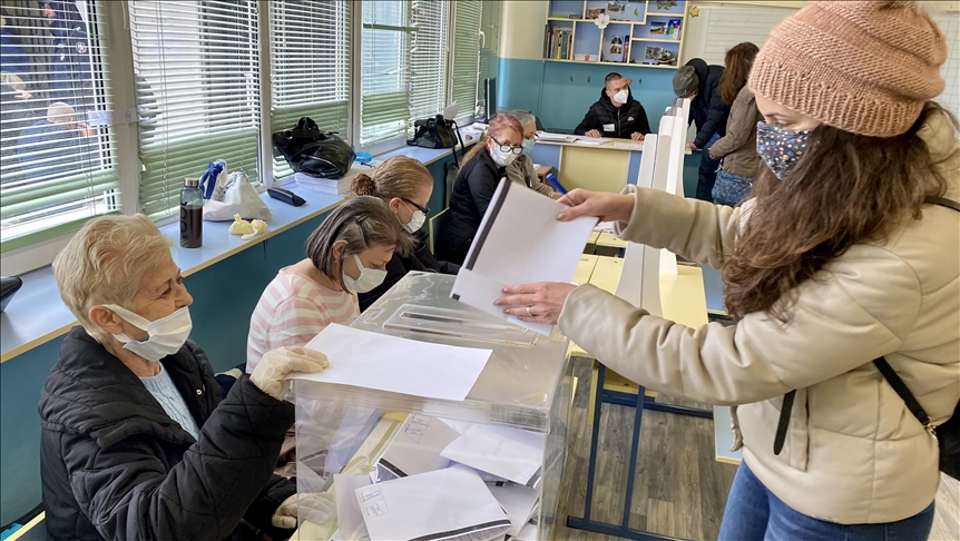 Болгария: более 6,7 млн ​​избирателей выберут нового президента, 240 депутатов парламента в воскресенье